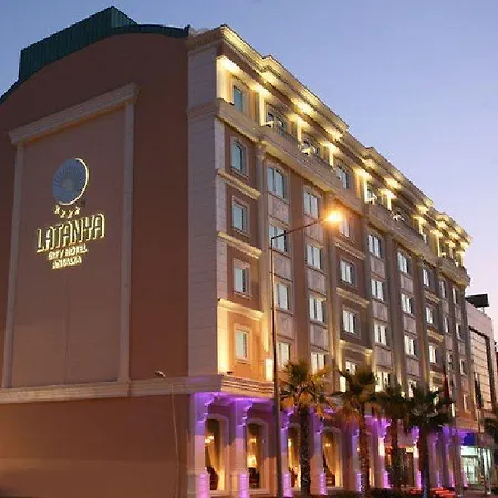 Hotel Latanya Palm & Airport 4*