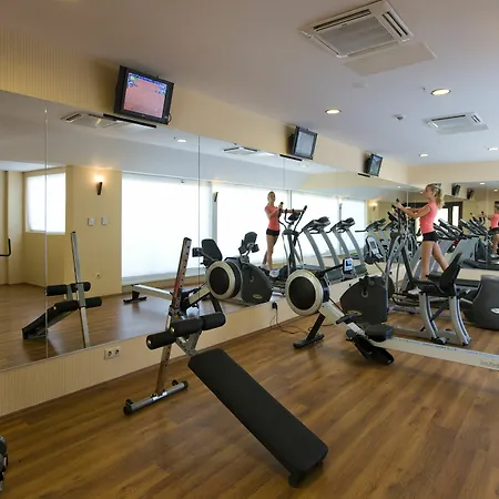 Latanya Palm & Airport Hotel 4*