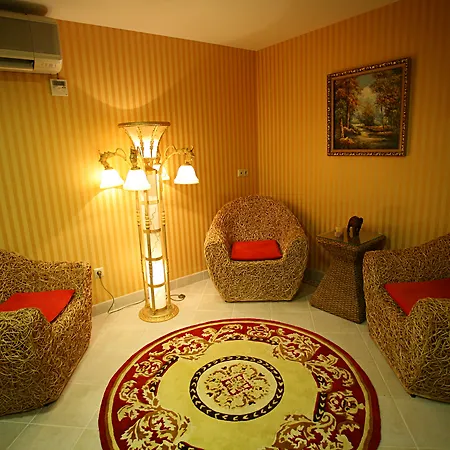 Latanya Palm & Hotel 4*