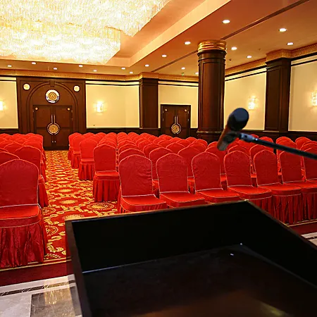 Latanya Palm & Hotel