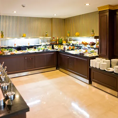 Latanya Palm & Hotel