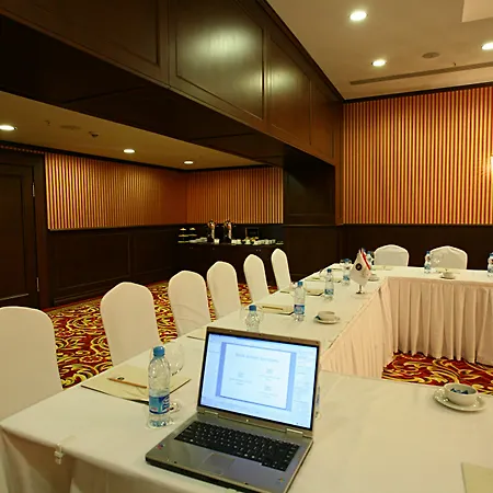 Latanya Palm & Hotel
